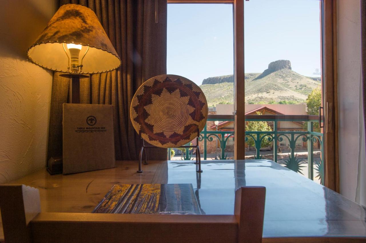 Table Mountain Inn Golden Extérieur photo