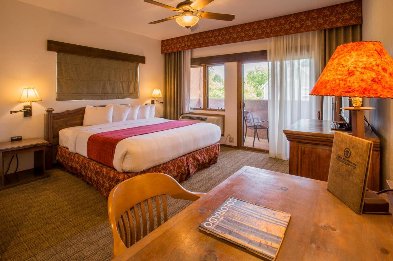 Table Mountain Inn Golden Extérieur photo